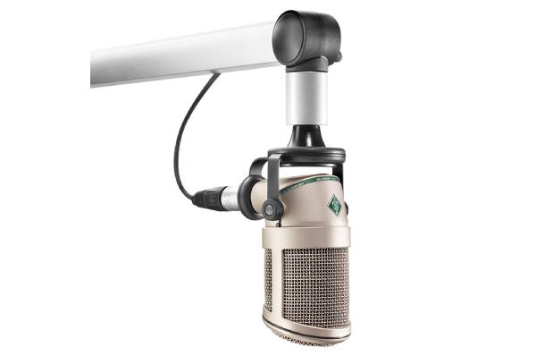 Neumann BCM 705 电容麦克风